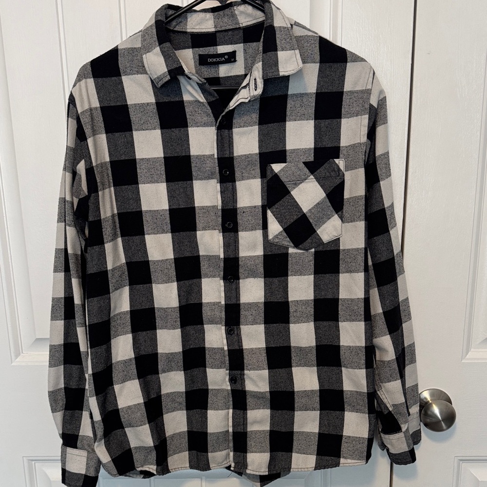 Classic Black and White Plaid Button-Down Shirt